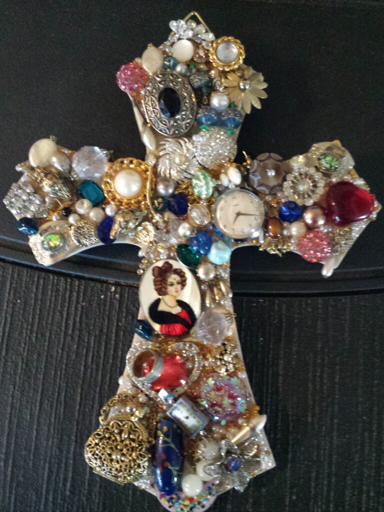 Teresa Jewelry Cross